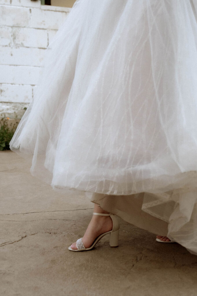 bride walking by DFW Wedding Photographer 