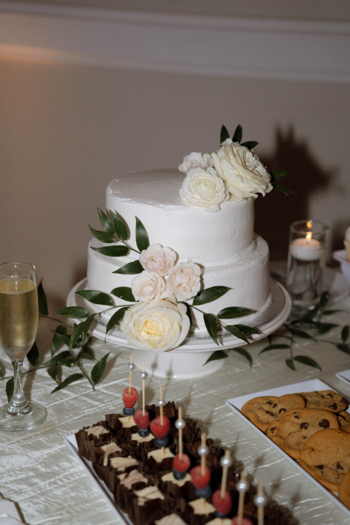 wedding cake taken by Dallas Wedding Photographer Nicole Endress Photography