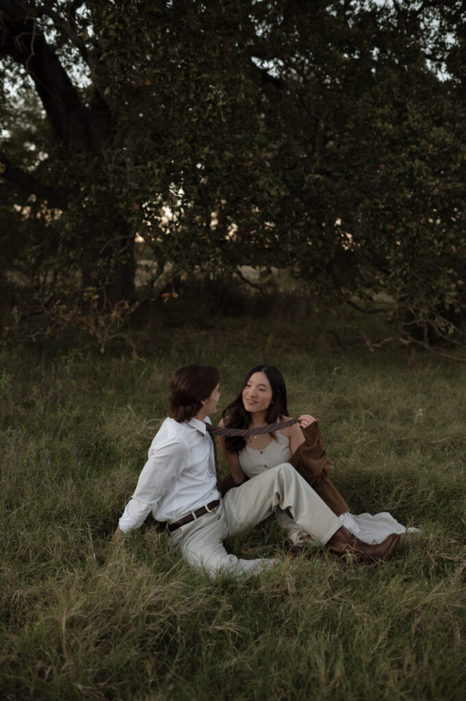 romantic engagement photos that feel like a movie