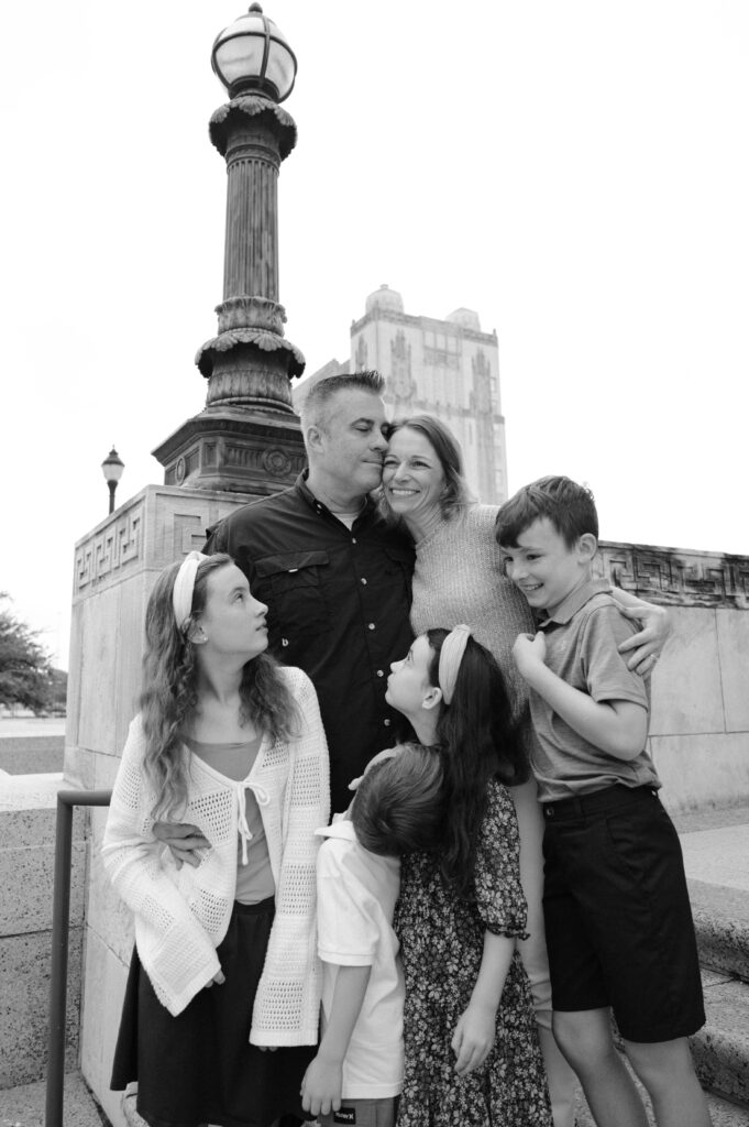 Family photo in Fort Worth, TX taken by DFW family photographer