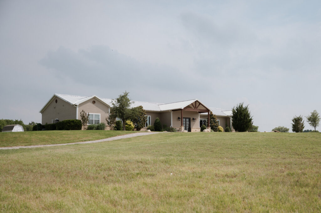 Rustic Dallas Wedding Venue - Hawthorn Hills Ranch