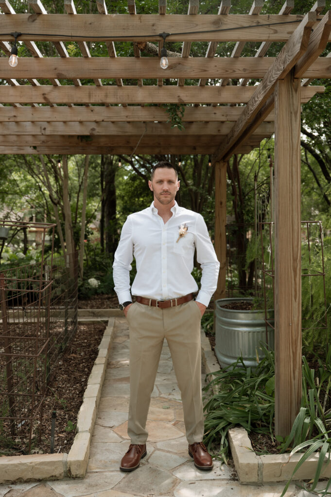 boho chic groom photo