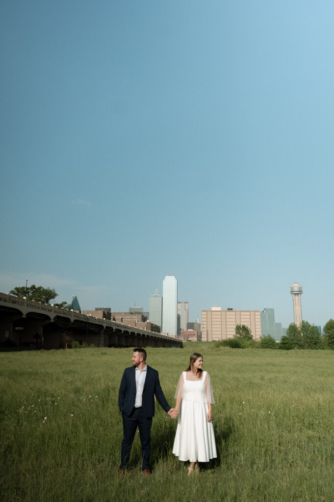 engagement photo at Trinity Overlook Park by Nicole Endress Photography