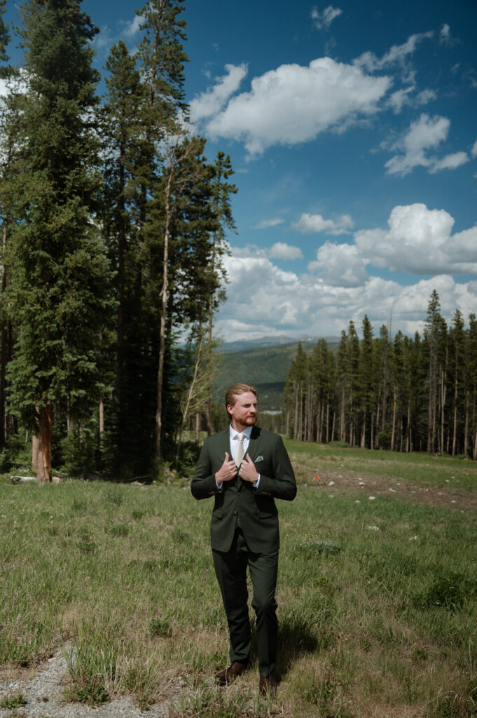 photo of groom in the Colorado Mountains