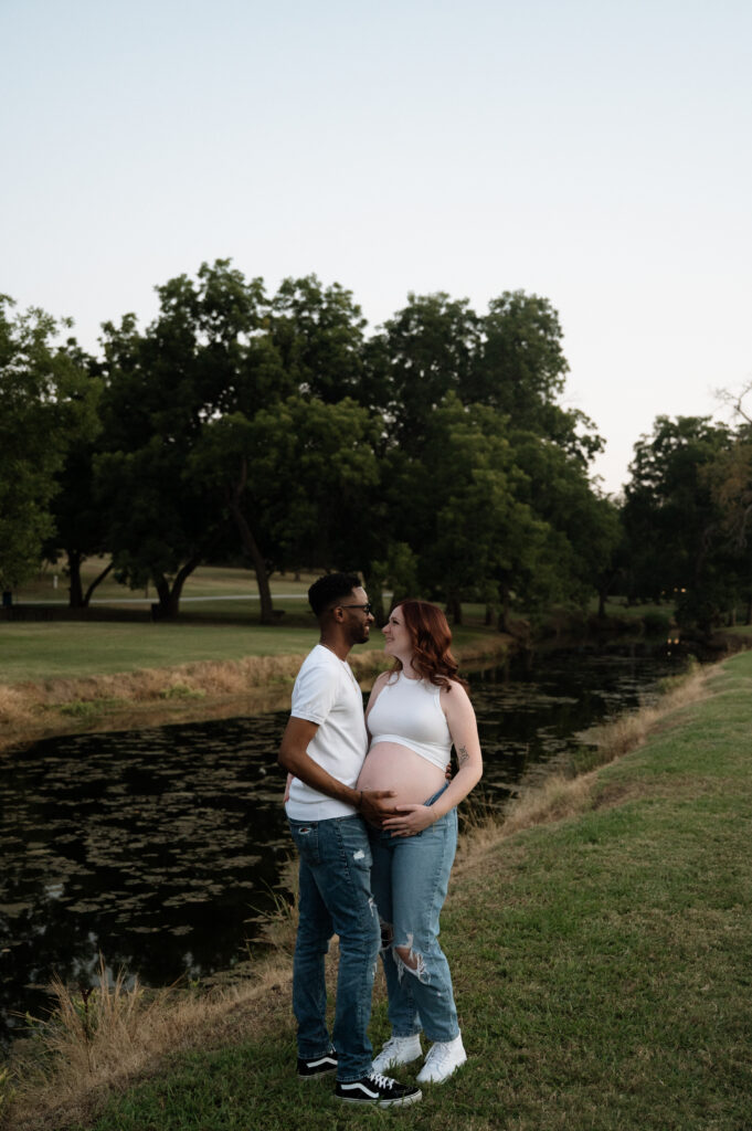 maternity couple photo at Bear Creek Park taken by Fort Worth family photographer