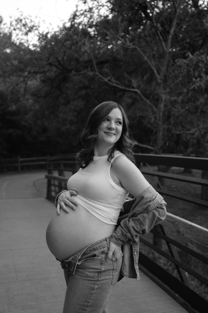 black and white maternity photo of pregnant mom