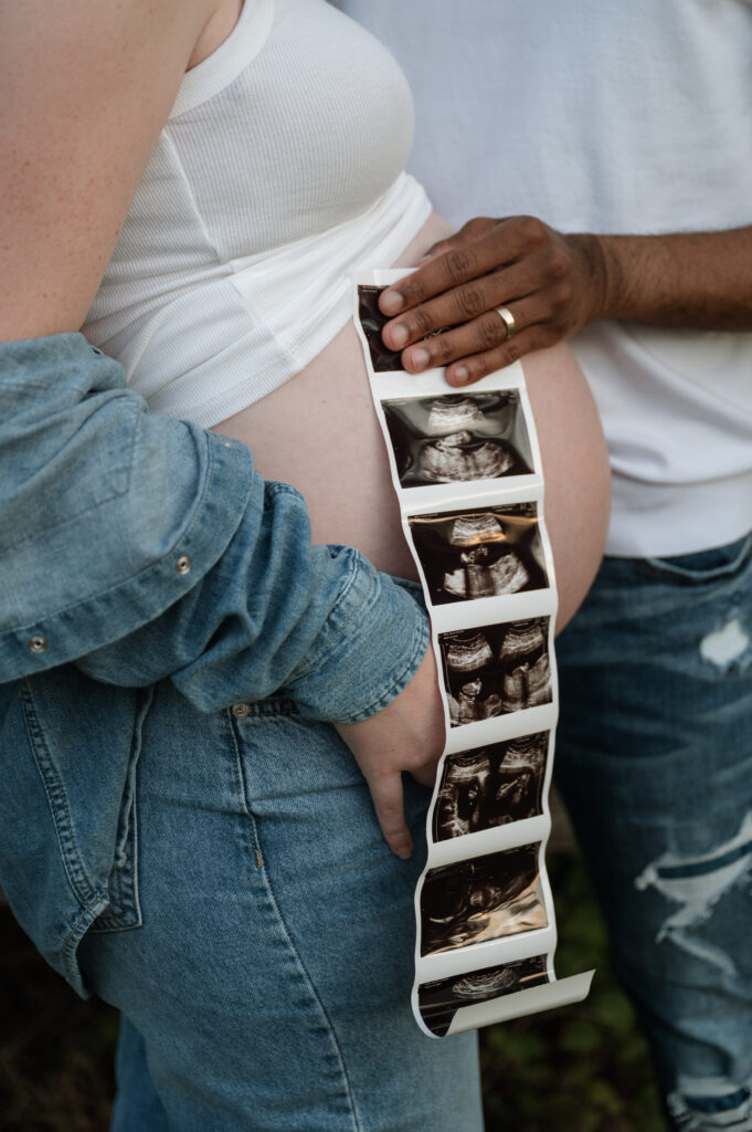 maternity photos at Bear Creek Park in Keller, TX taken by Fort Worth Maternity Photographer