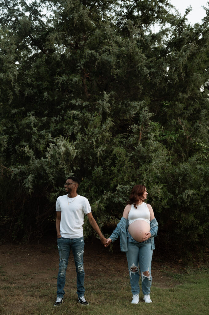 editorial maternity photos taken by Nicole Endress Photography