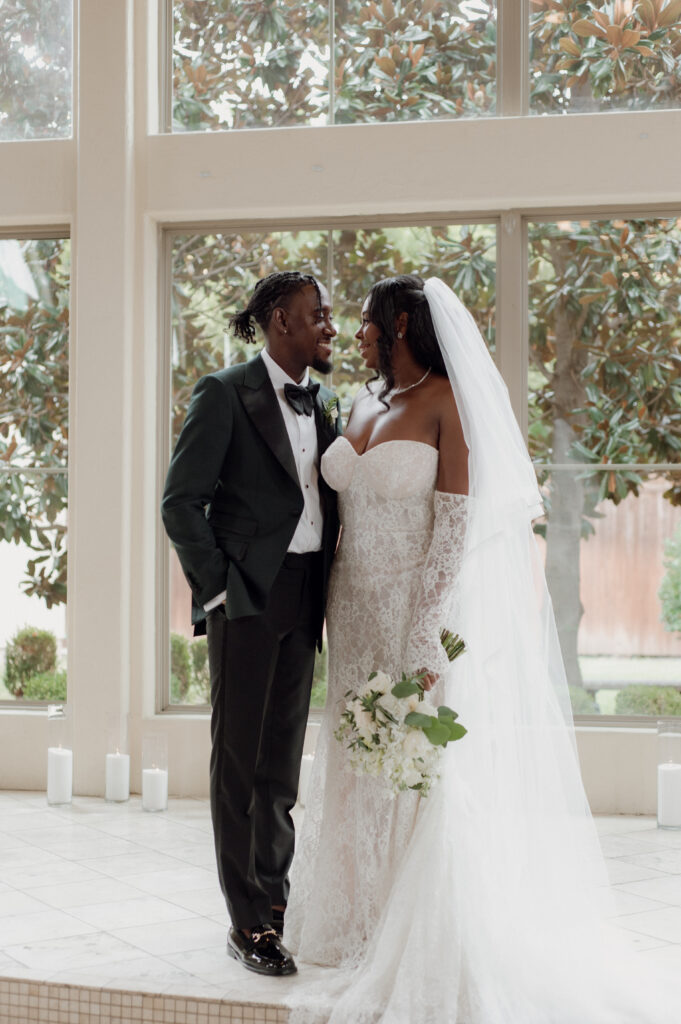 beautiful black couple wedding photos
