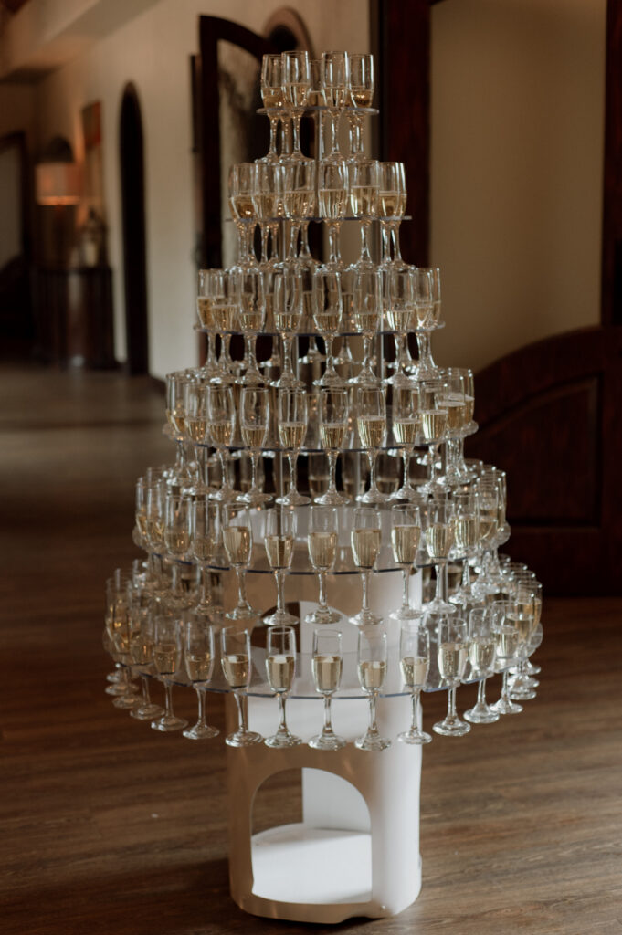 champagne tower photo 