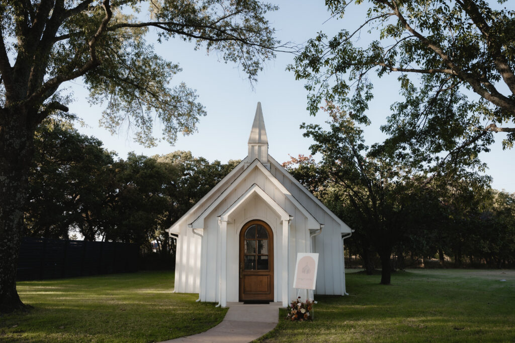 The Emerson Wedding venue chapel photo taken by Dallas Wedding Photographer