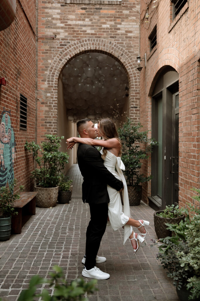 wedding photos taken in Fort Worth, TX by DFW wedding photographer